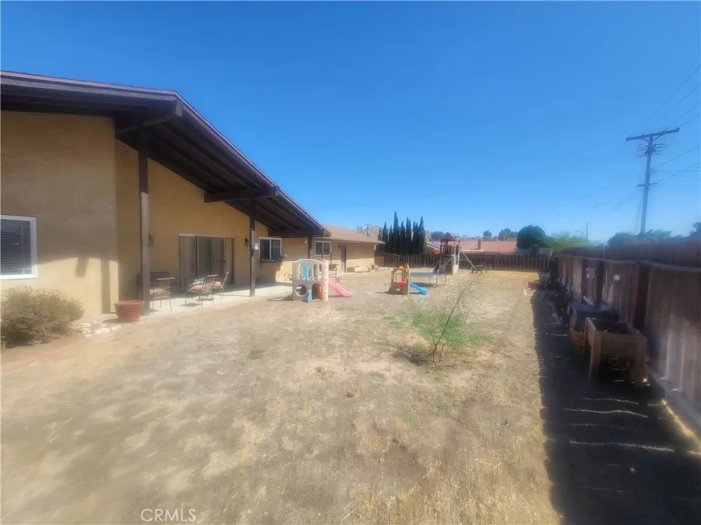 20061 Seneca Apple Valley, CA 92307
