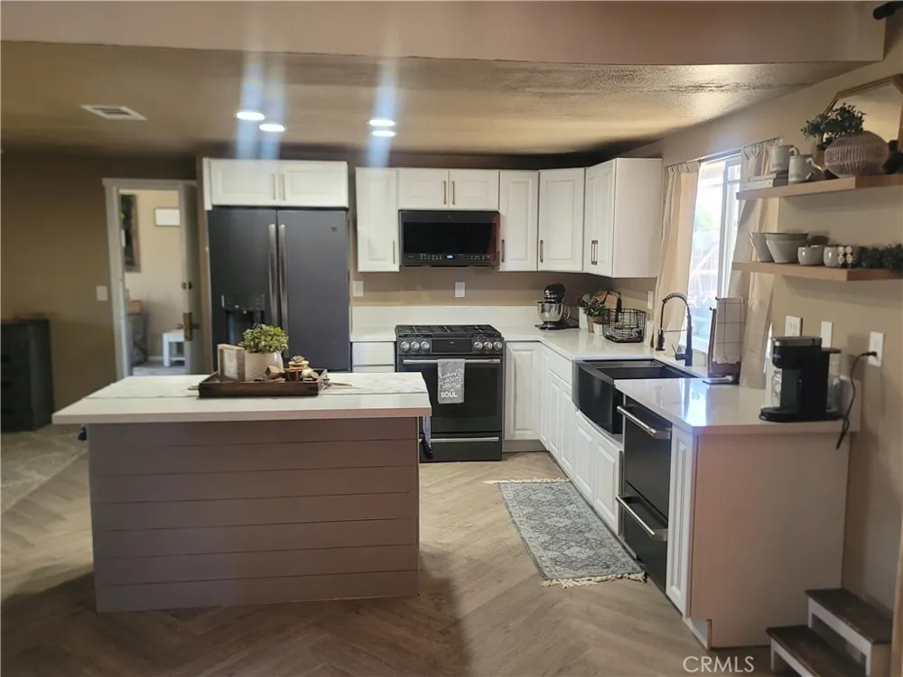 20061 Seneca Apple Valley, CA 92307