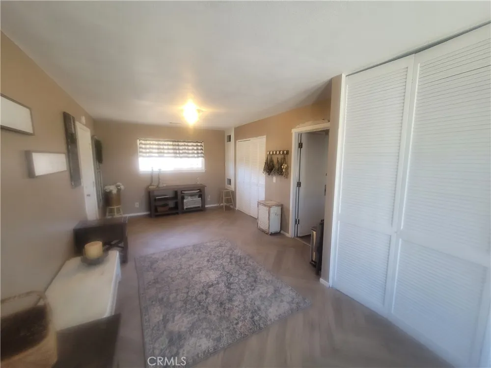 20061 Seneca Apple Valley, CA 92307