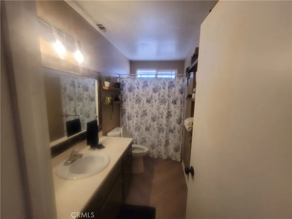 20061 Seneca Apple Valley, CA 92307