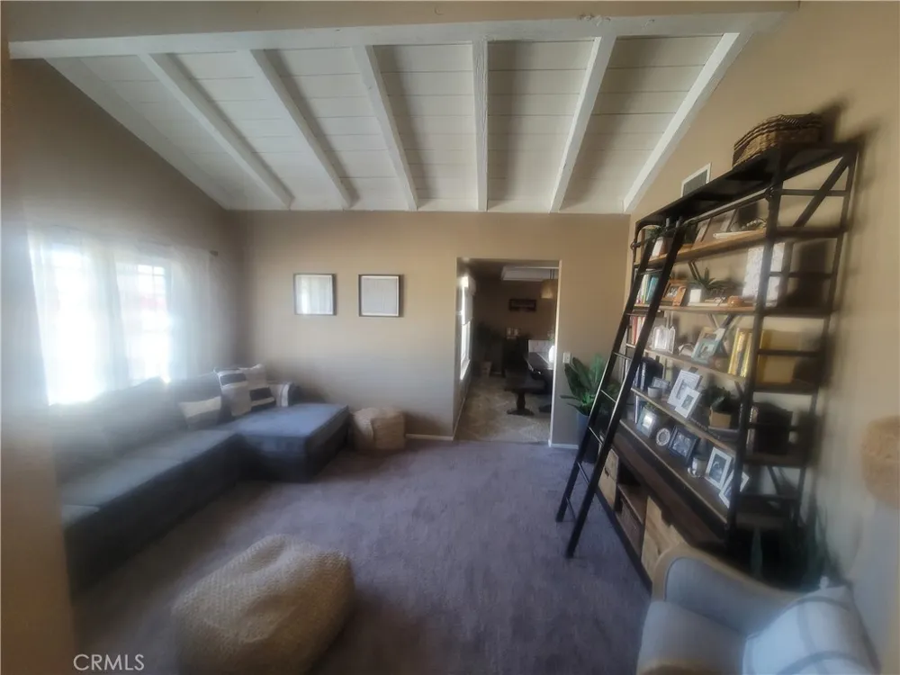 20061 Seneca Apple Valley, CA 92307