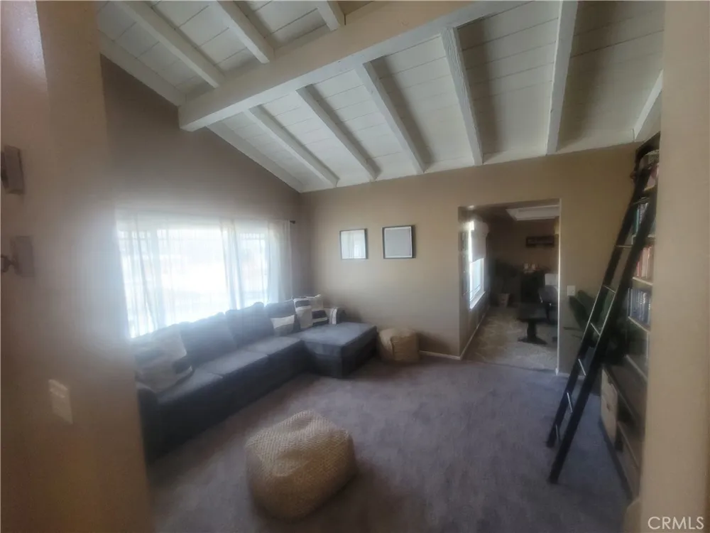 20061 Seneca Apple Valley, CA 92307