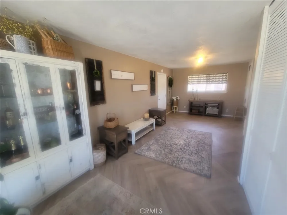 20061 Seneca Apple Valley, CA 92307