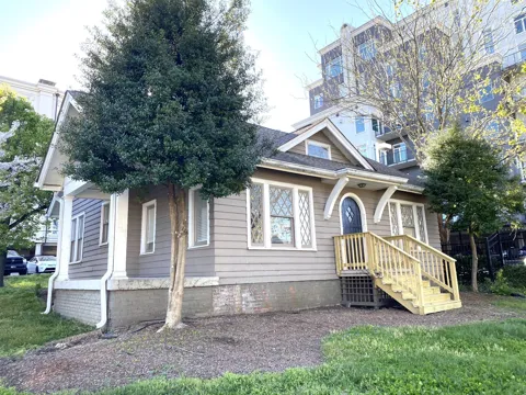 113 30th Ave