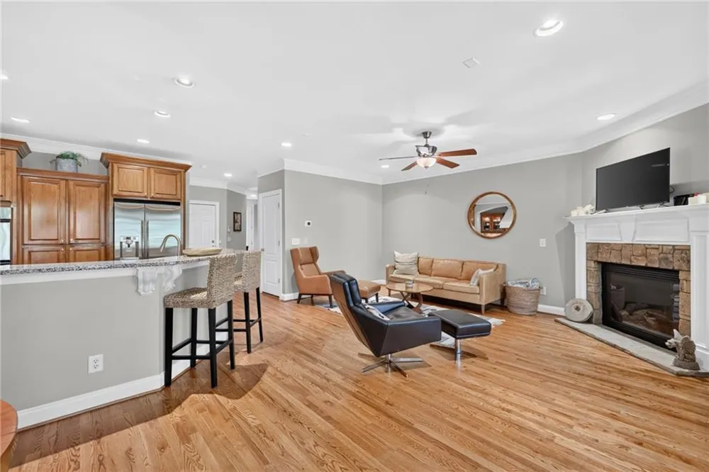 2640 Long Pointe Roswell, GA 30076