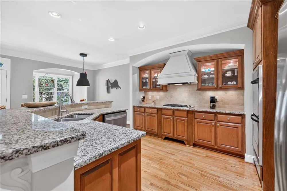 2640 Long Pointe Roswell, GA 30076