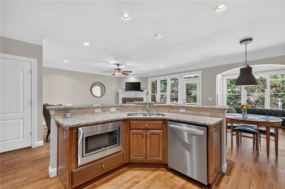 2640 Long Pointe Roswell, GA 30076