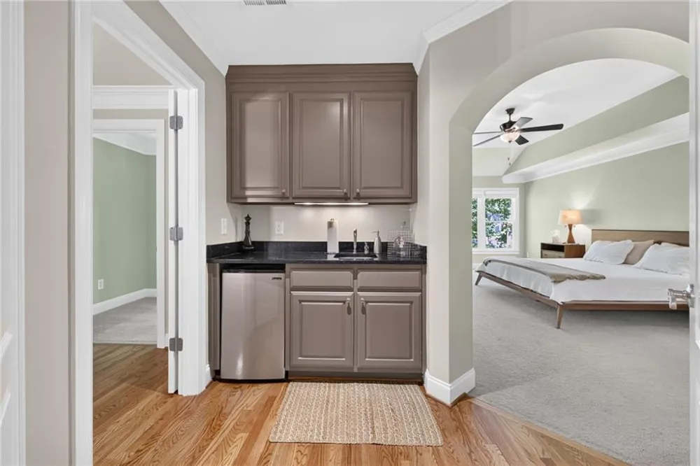 2640 Long Pointe Roswell, GA 30076