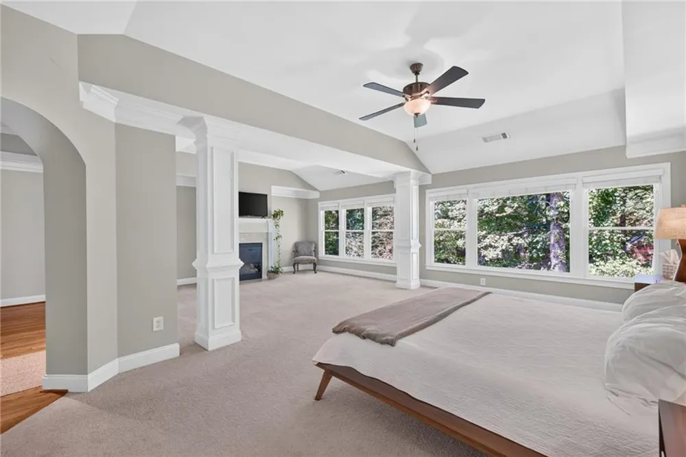 2640 Long Pointe Roswell, GA 30076