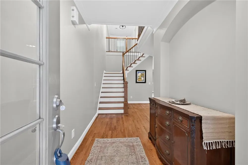 2640 Long Pointe Roswell, GA 30076