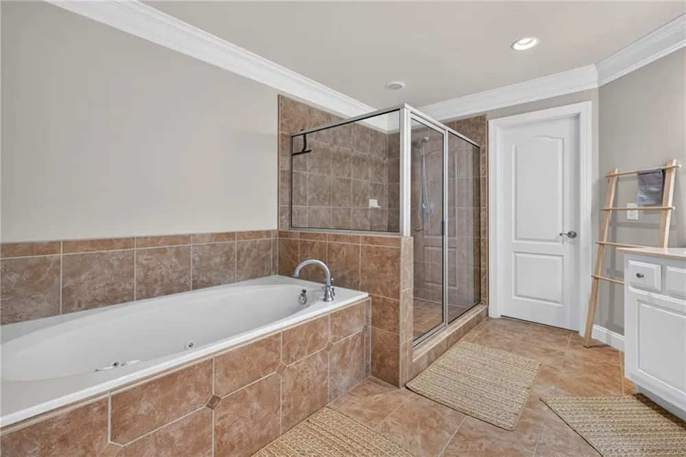 2640 Long Pointe Roswell, GA 30076