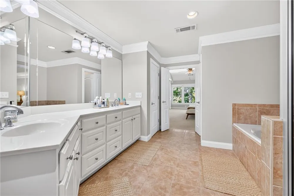 2640 Long Pointe Roswell, GA 30076
