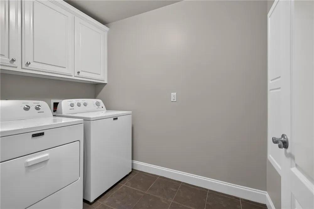 2640 Long Pointe Roswell, GA 30076