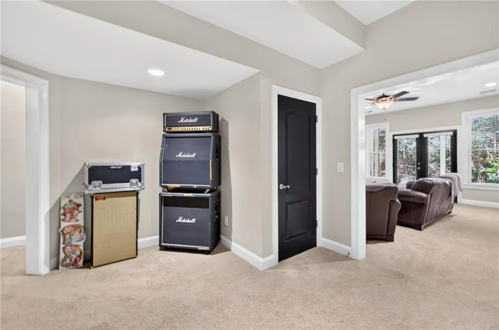 2640 Long Pointe Roswell, GA 30076