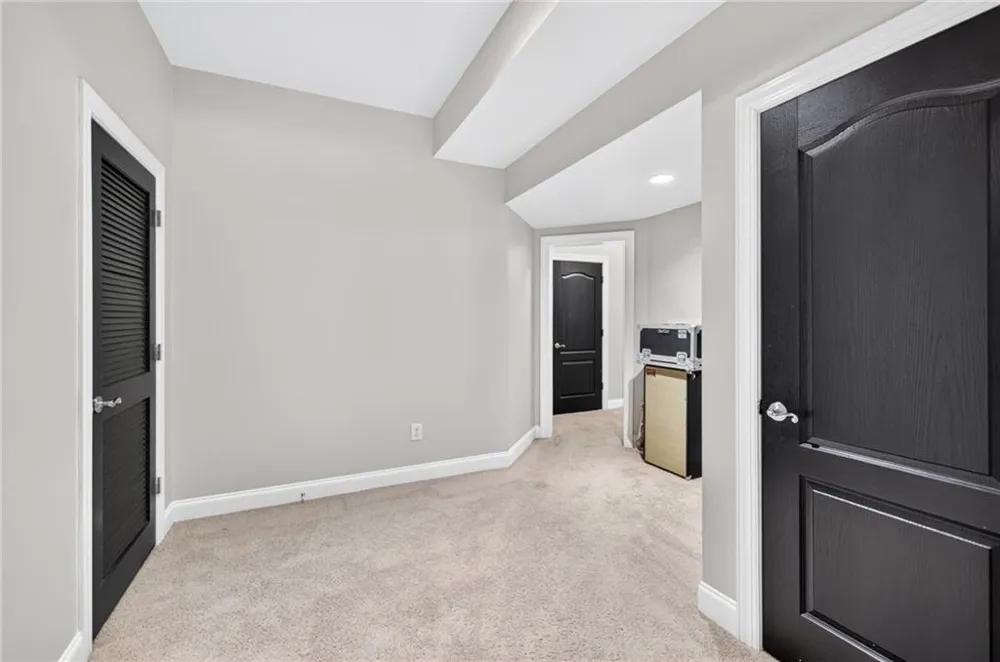 2640 Long Pointe Roswell, GA 30076