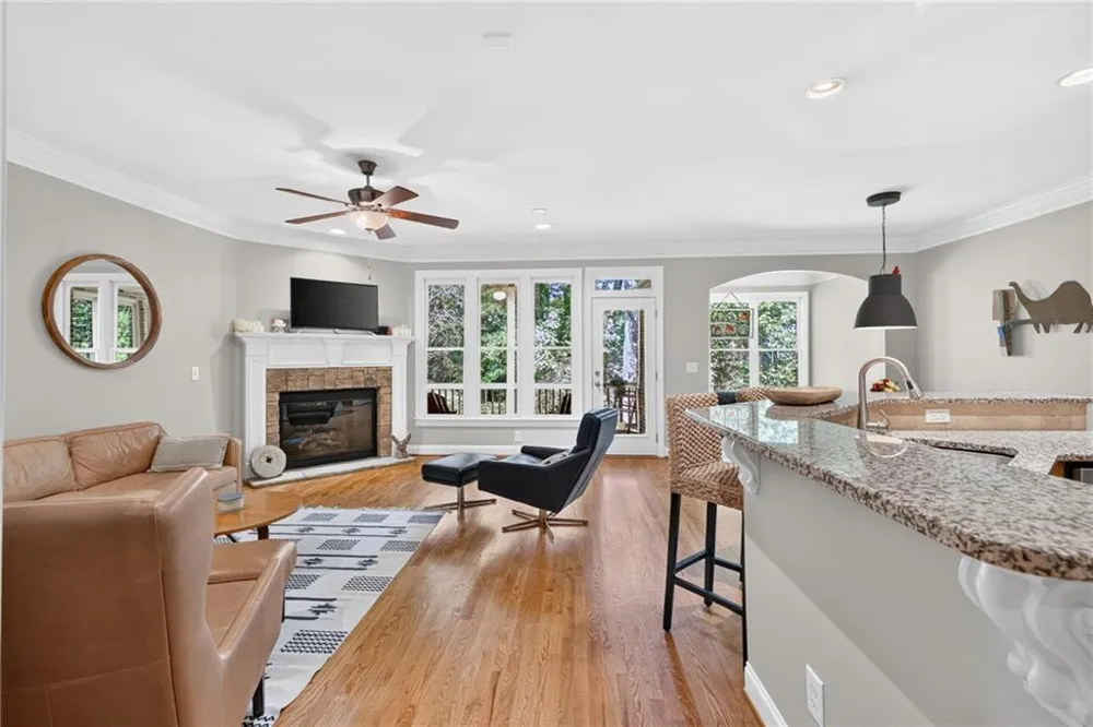 2640 Long Pointe Roswell, GA 30076