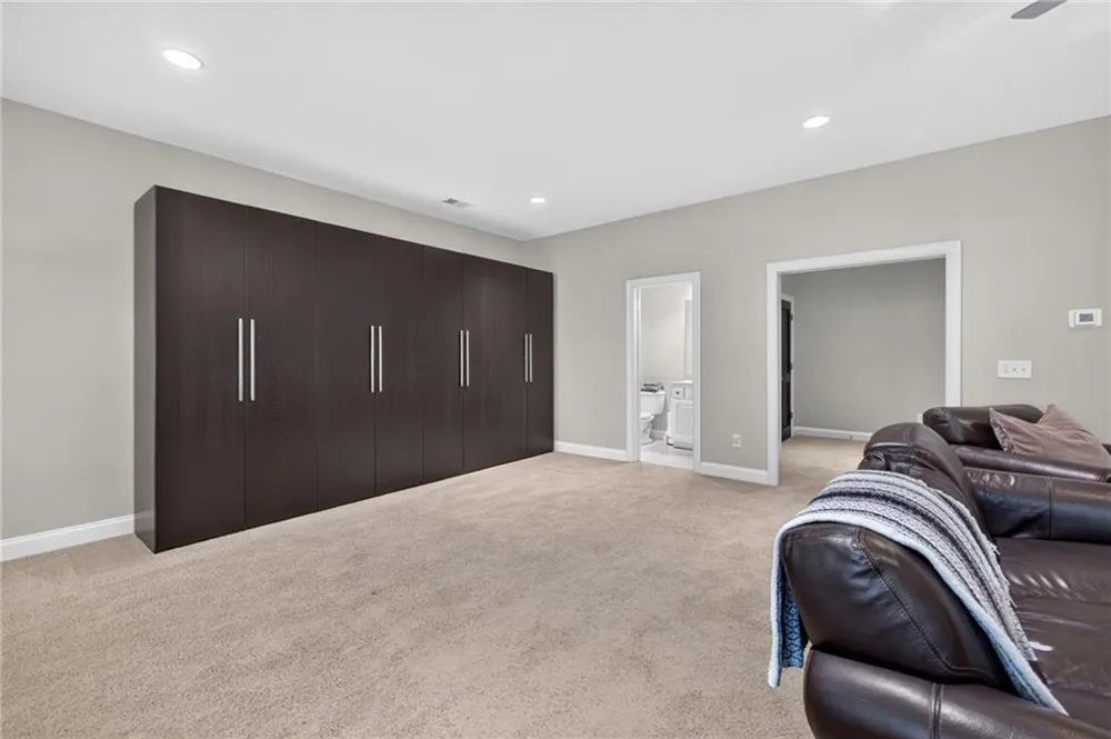 2640 Long Pointe Roswell, GA 30076