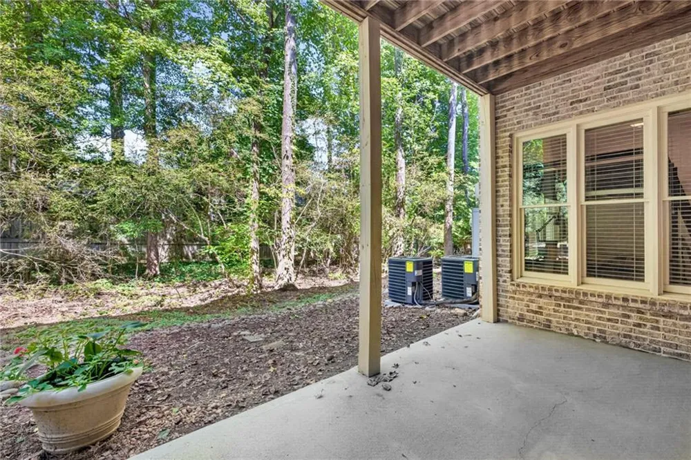 2640 Long Pointe Roswell, GA 30076
