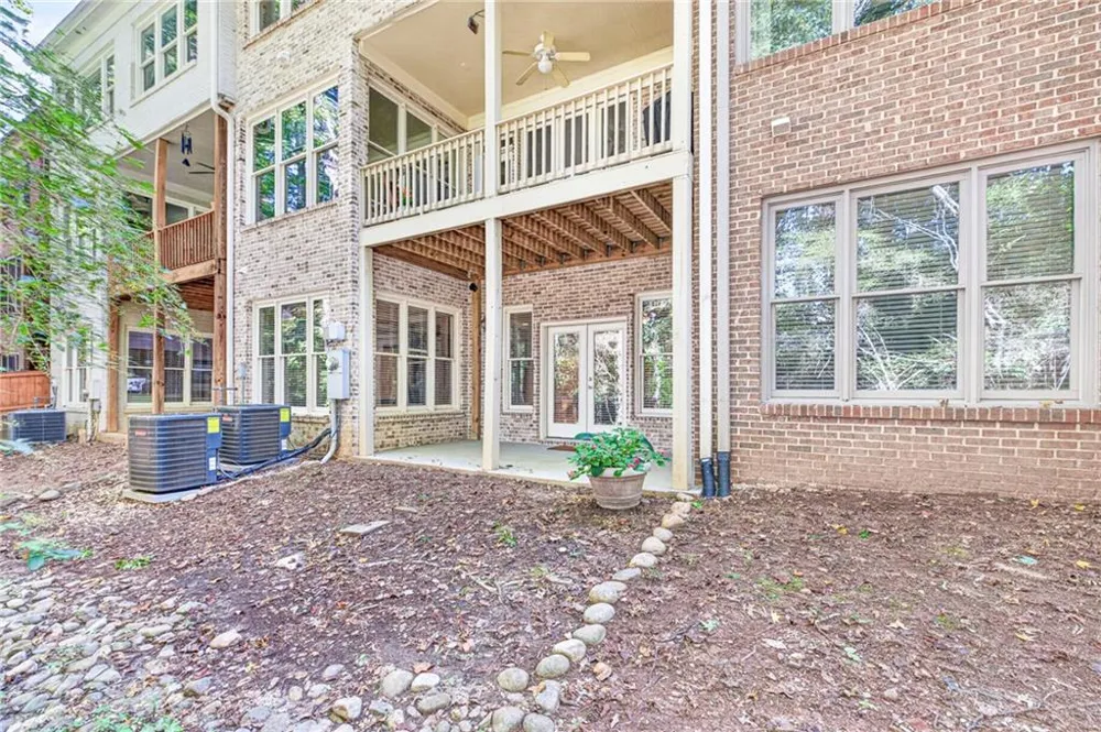 2640 Long Pointe Roswell, GA 30076