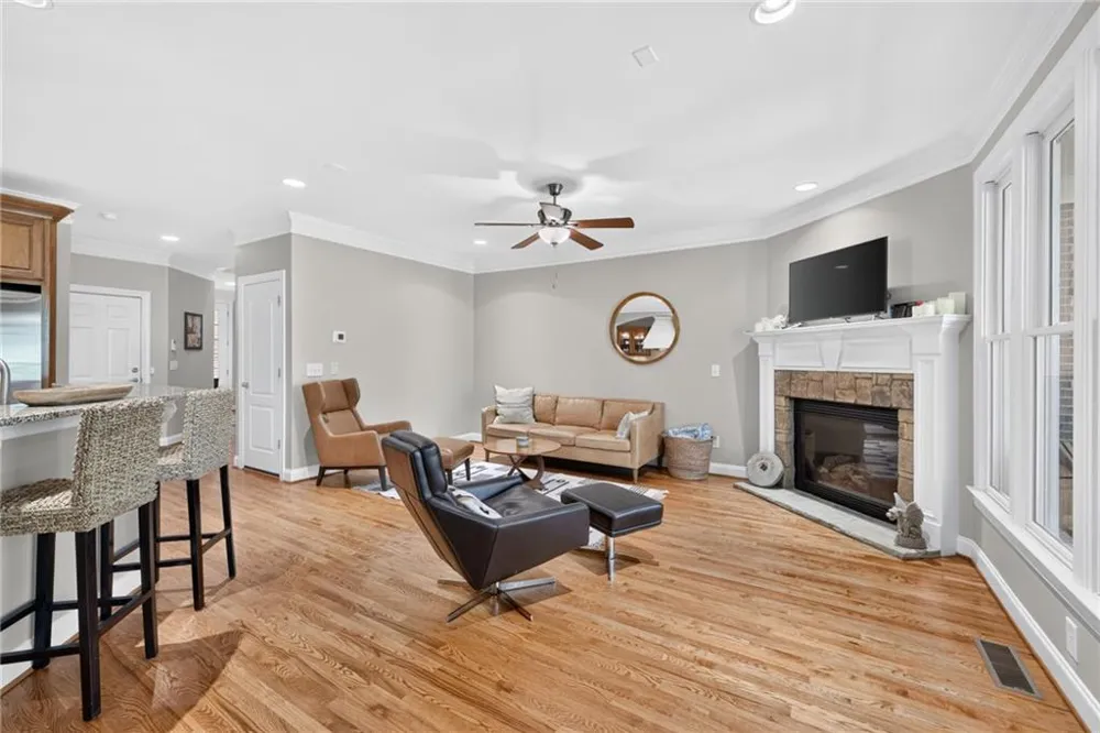 2640 Long Pointe Roswell, GA 30076
