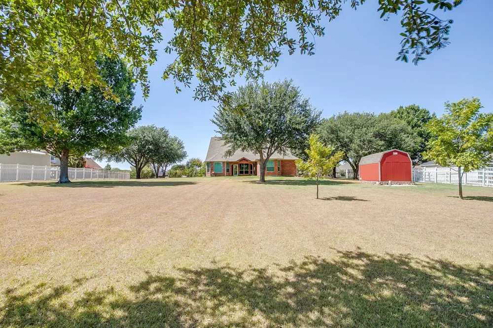 8101 Rodeo Drive Denton, TX 76208
