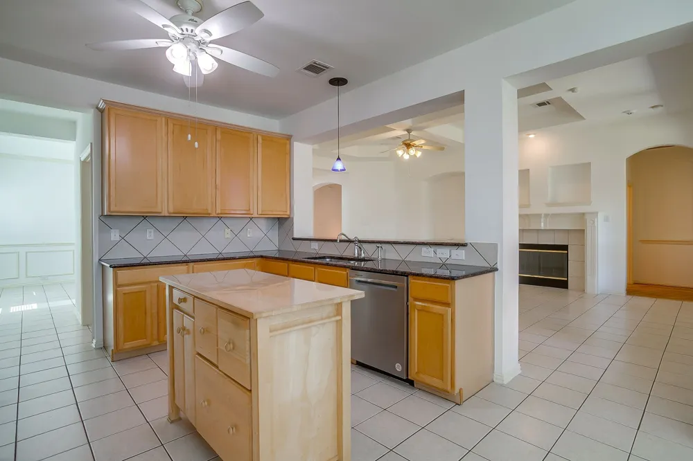 8101 Rodeo Drive Denton, TX 76208