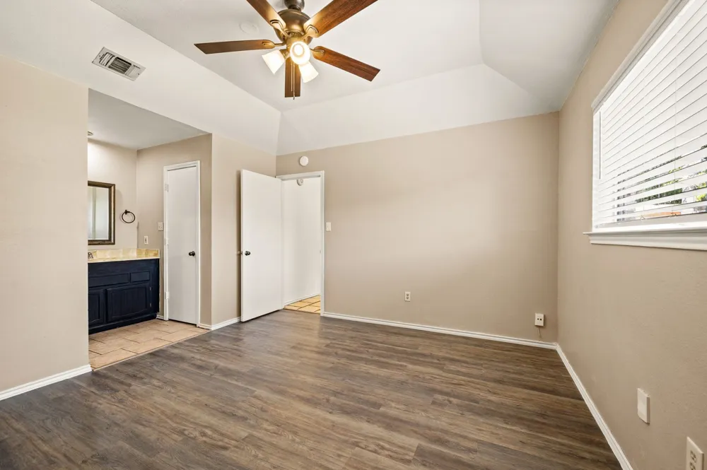 3002 Clover Lane Euless, TX 76039