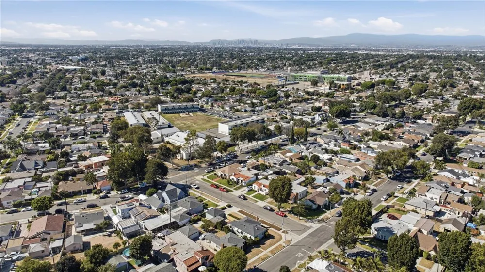 4264 Sanborn Avenue Lynwood, CA 90262