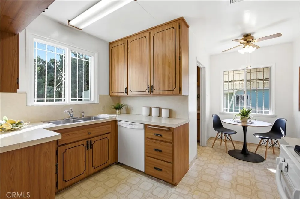 4264 Sanborn Avenue Lynwood, CA 90262