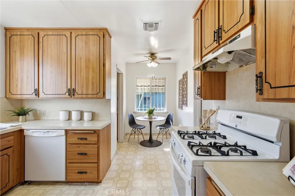 4264 Sanborn Avenue Lynwood, CA 90262