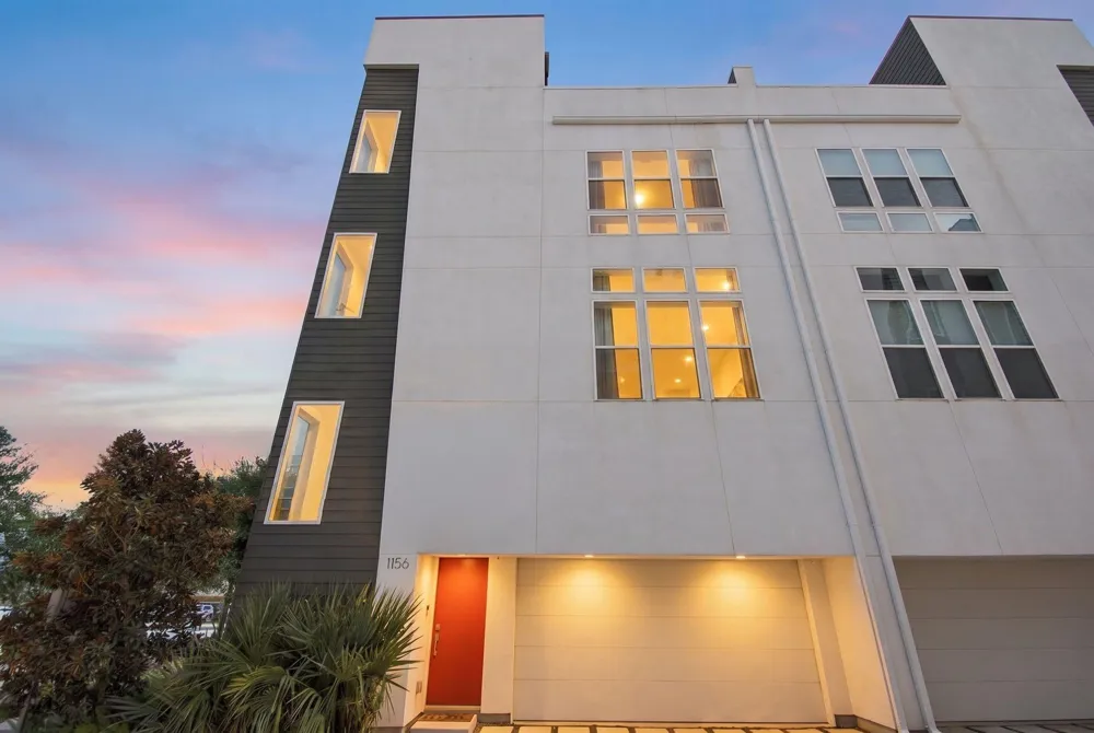 1156 W 19th Street Houston, TX 77008