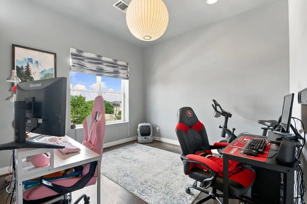 1156 W 19th Street Houston, TX 77008
