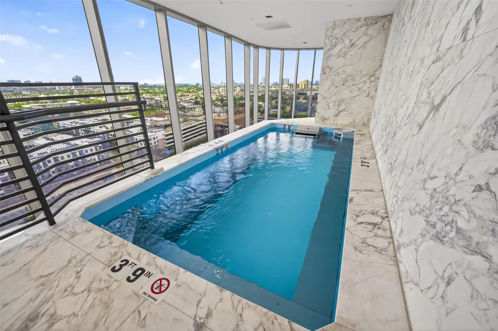 1711 Allen Parkway #1703 Houston, TX 77019