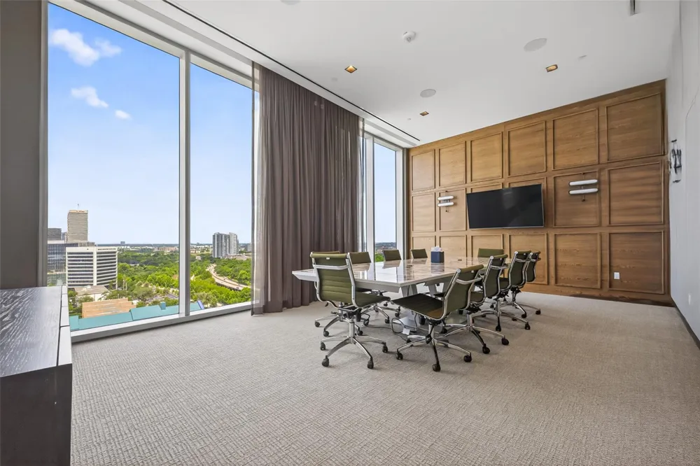 1711 Allen Parkway #1703 Houston, TX 77019