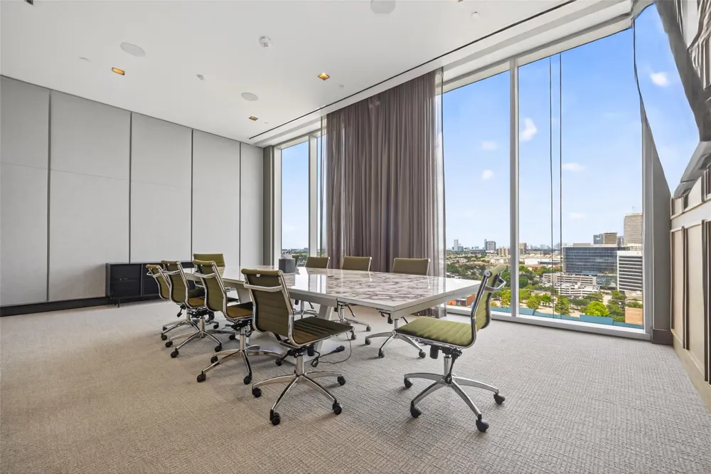 1711 Allen Parkway #1703 Houston, TX 77019