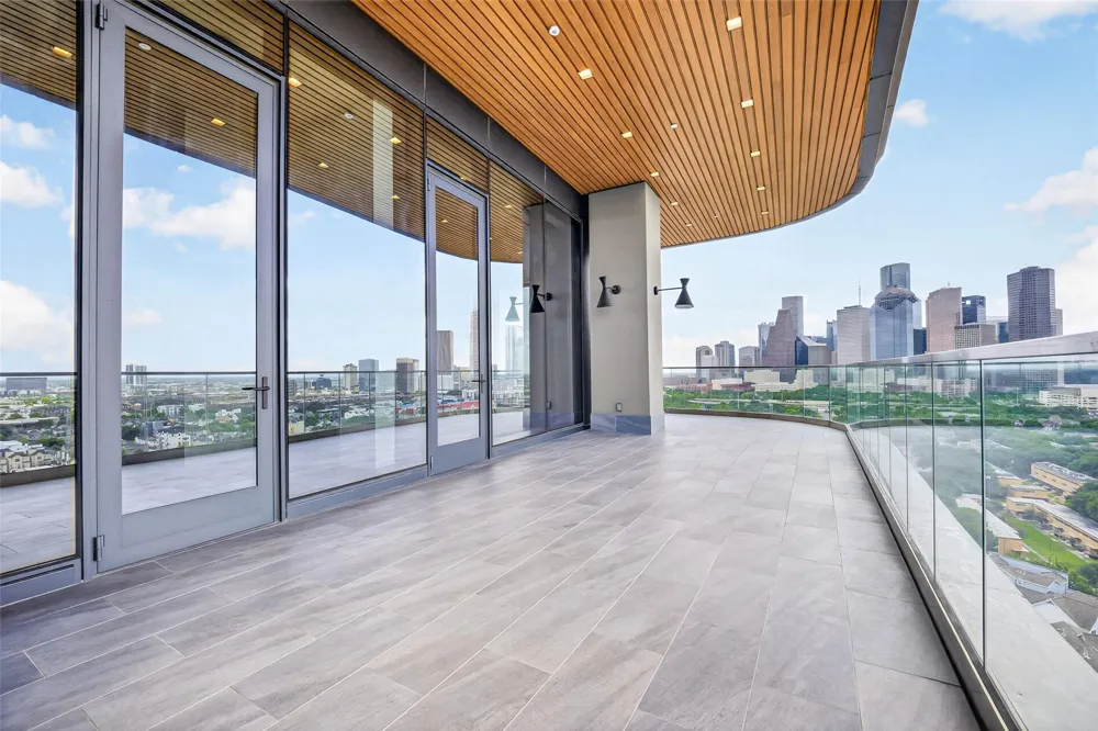 1711 Allen Parkway #1703 Houston, TX 77019