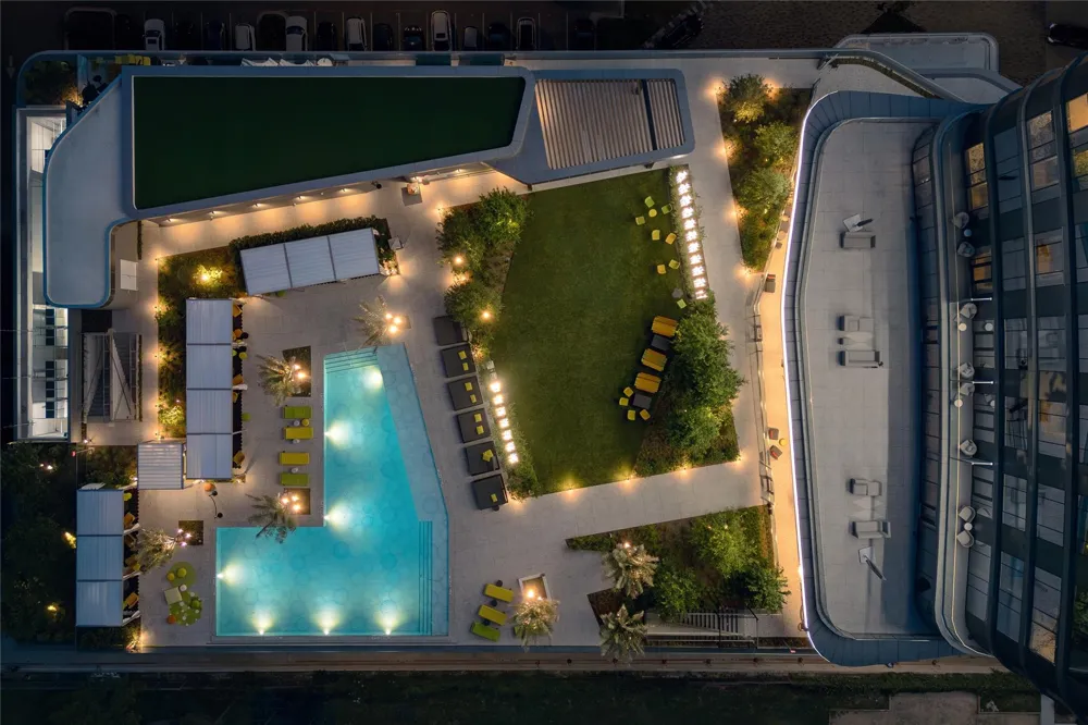 1711 Allen Parkway #1703 Houston, TX 77019