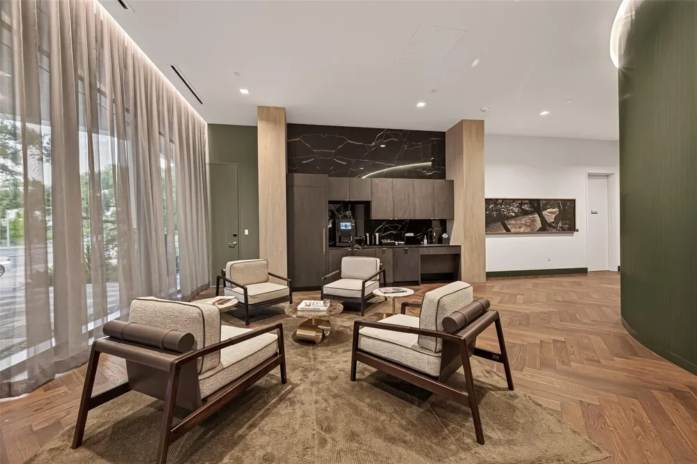 1711 Allen Parkway #1703 Houston, TX 77019