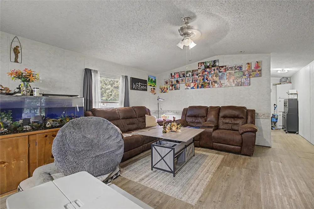 179 County Road 3105 Crockett, TX 75835