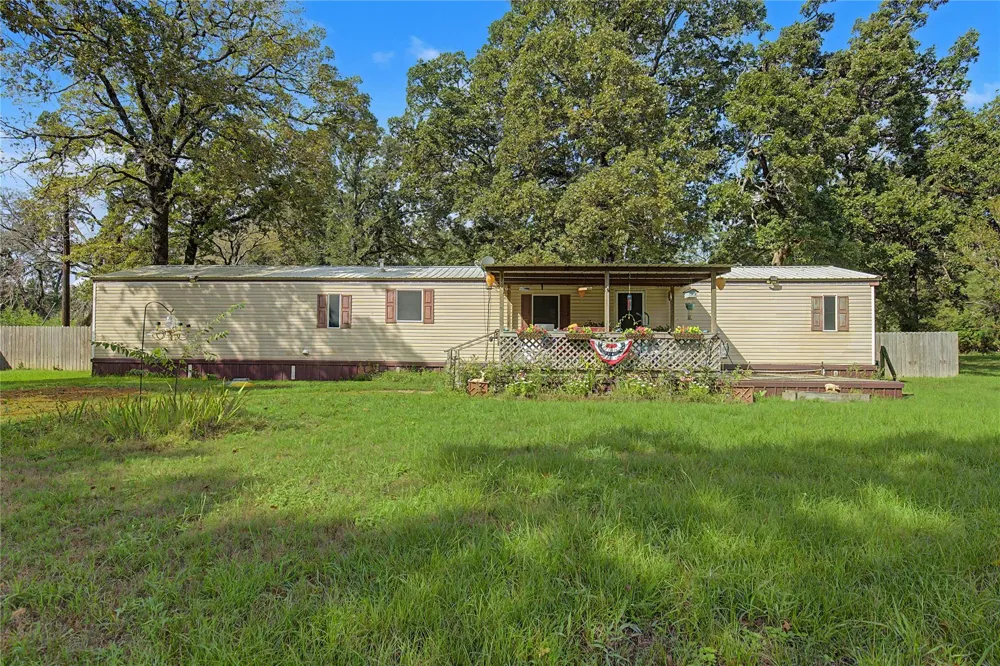 179 County Road 3105 Crockett, TX 75835