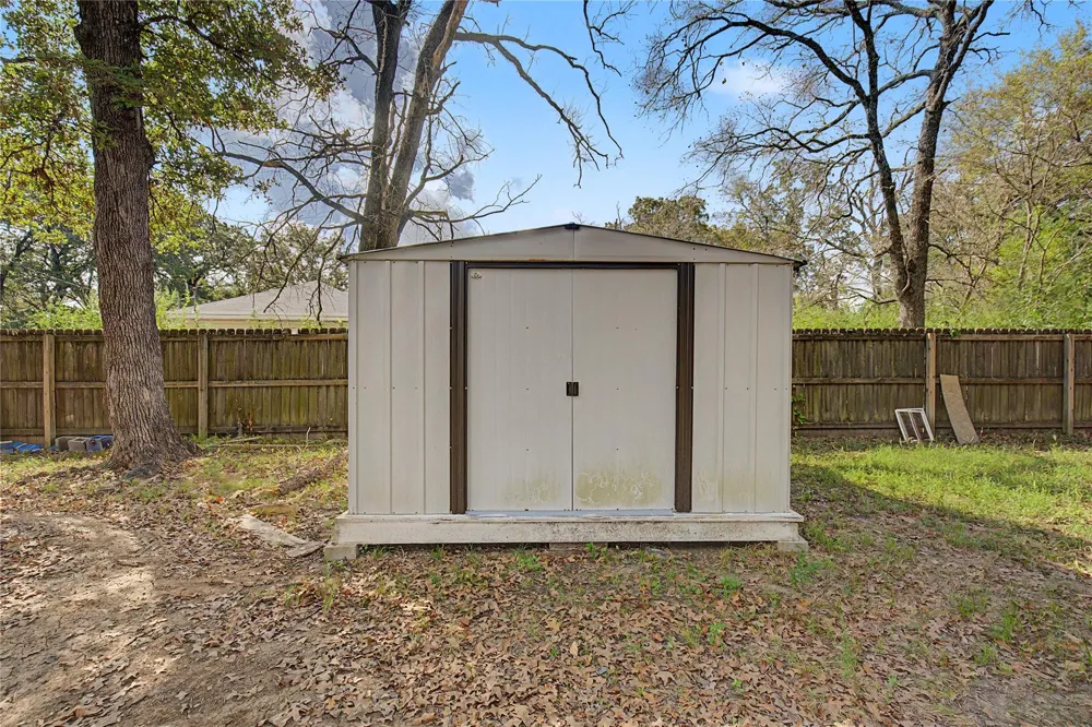 179 County Road 3105 Crockett, TX 75835
