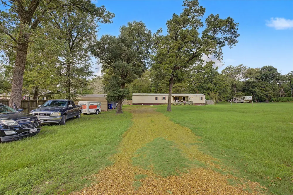 179 County Road 3105 Crockett, TX 75835