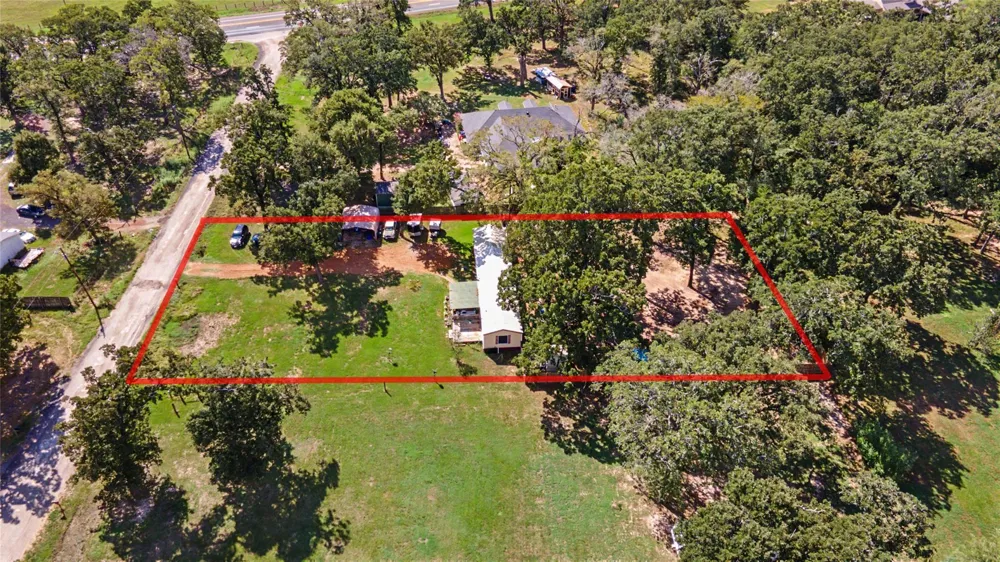 179 County Road 3105 Crockett, TX 75835