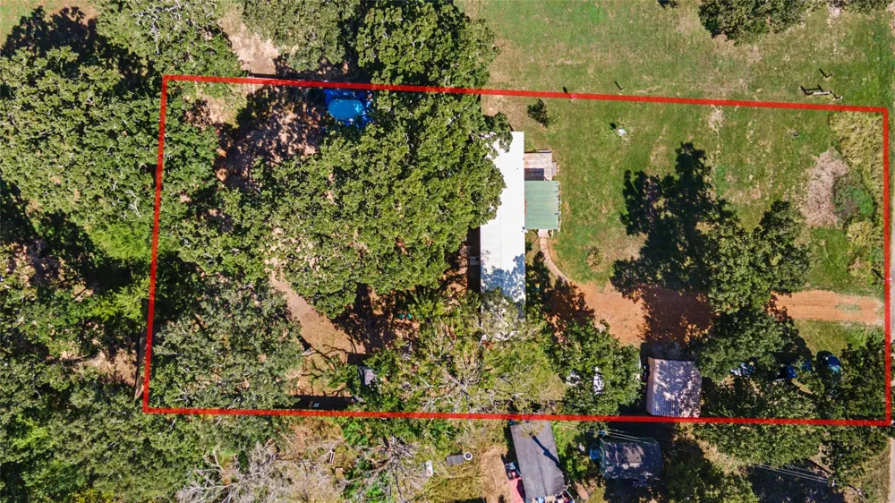 179 County Road 3105 Crockett, TX 75835