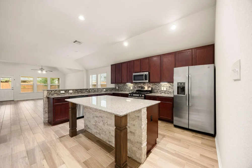 32659 Timber Point Drive Brookshire, TX 77423