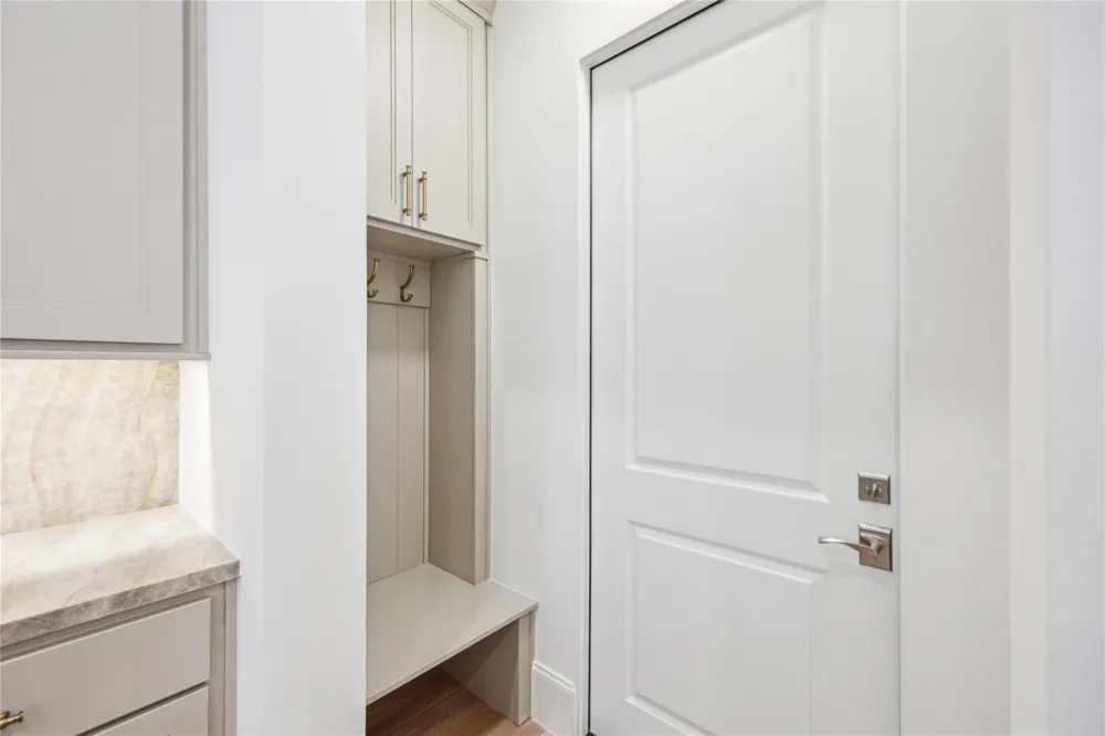7 Wentworth Gate Path Houston, TX 77027