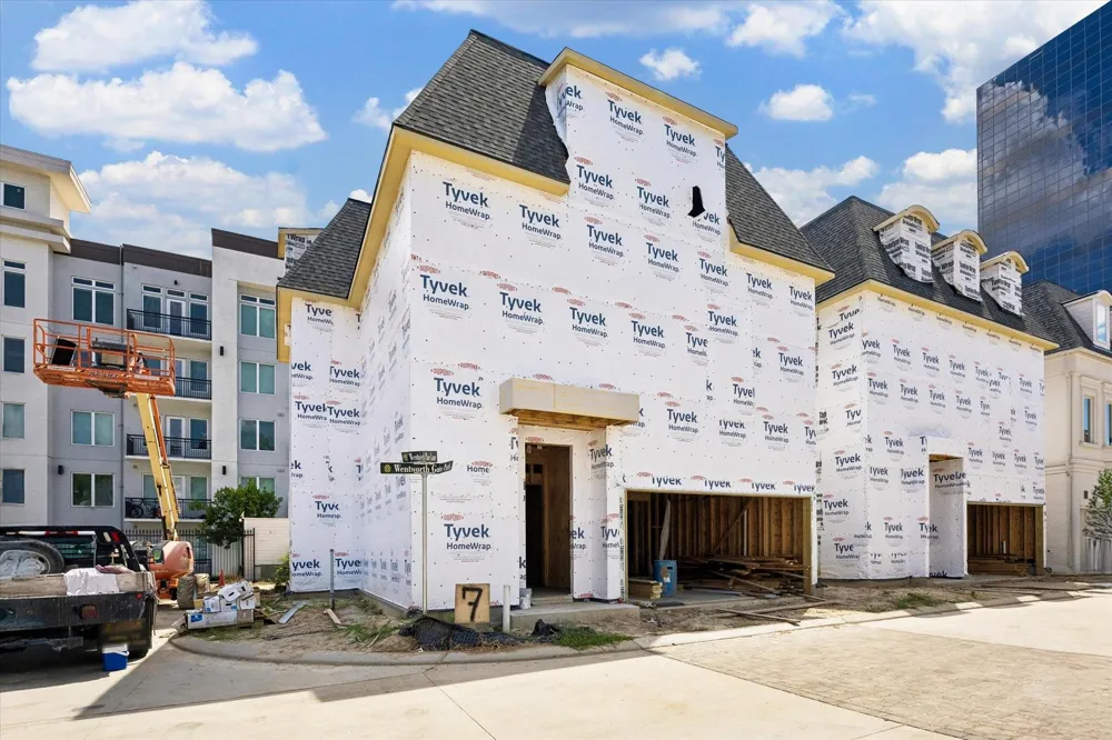 7 Wentworth Gate Path Houston, TX 77027