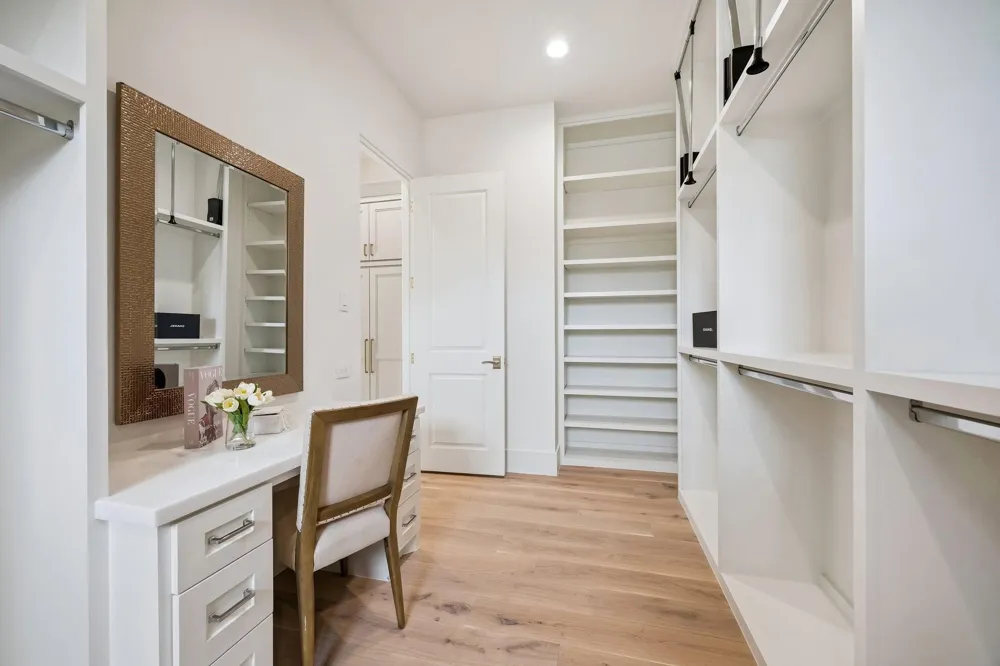 7 Wentworth Gate Path Houston, TX 77027