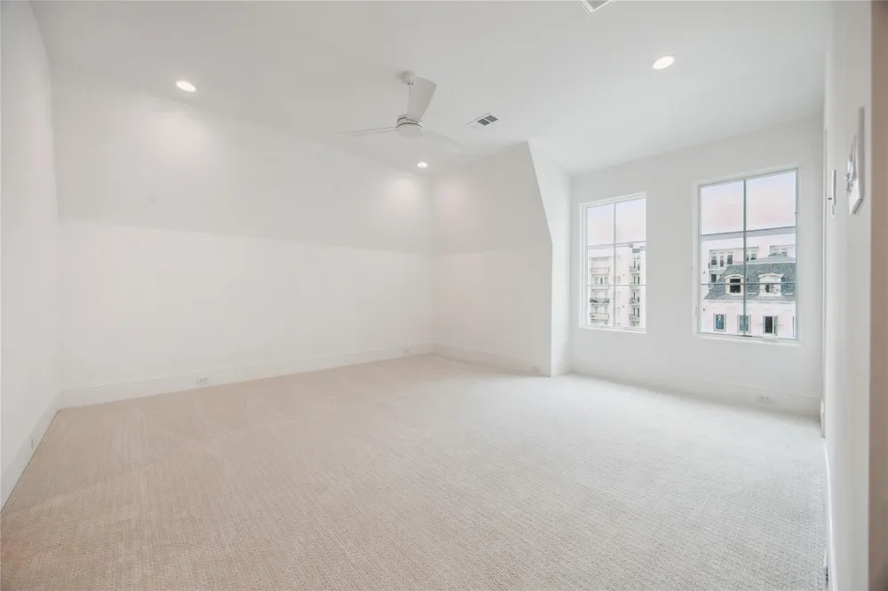 7 Wentworth Gate Path Houston, TX 77027