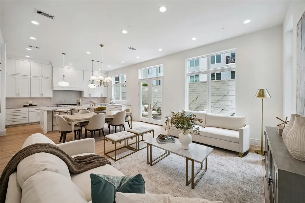 13 Wentworth Gate Path Houston, TX 77027